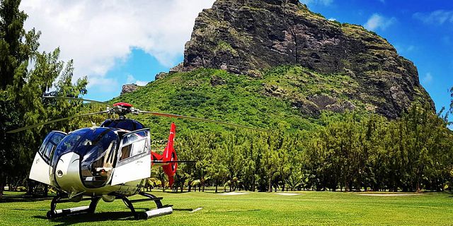Ultimate helicopter sightseeing tour in mauritius (3)